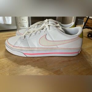 Woman’s Nike Court Legacy Pink 8.5